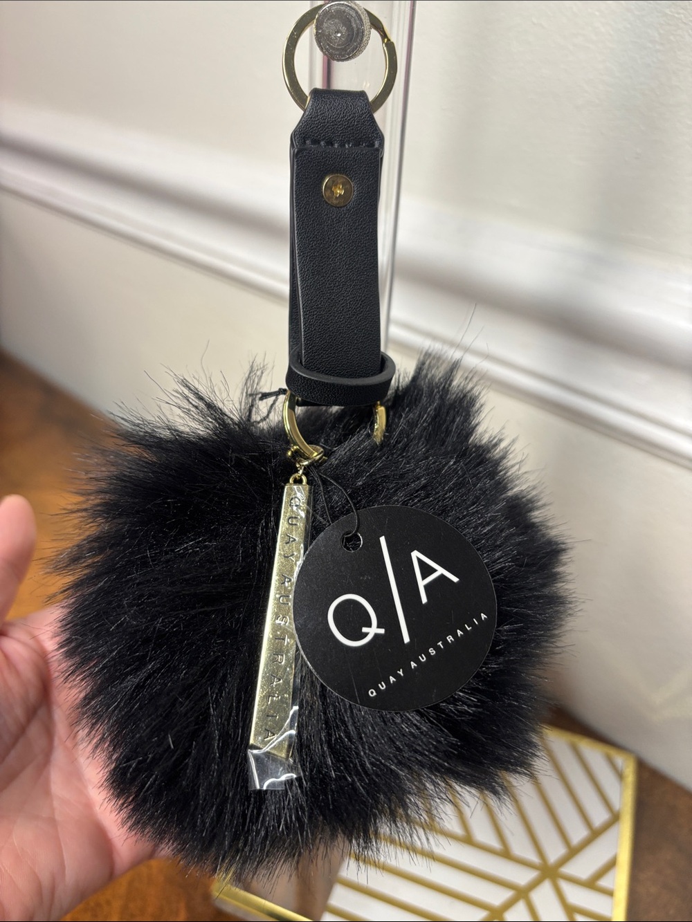 QUAY AUSTRALIA LARGE BLACK POM POM KEYCHAIN/BAG CHARM W/GOLD ACCENTS - Picture 5 of 6